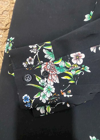 Çiçek Desenli Uzun Kollu Kadın Gömlek - Görsel 4