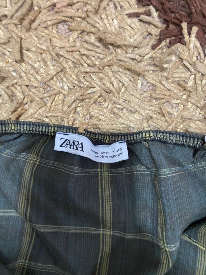 Düğmeli sıfır kollu haki midi elbise - Görsel 3