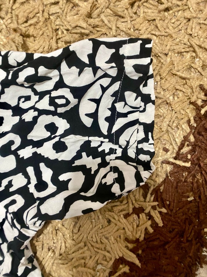 LCW siyah beyaz desenli kısa kollu gömlek - Görsel 3