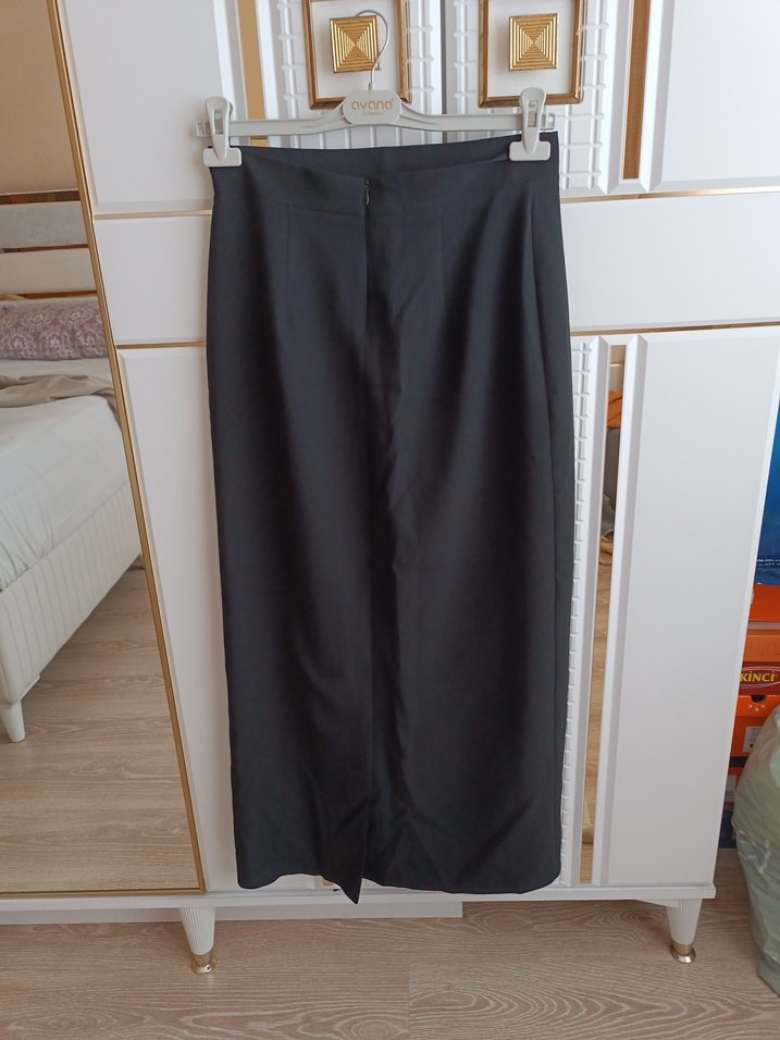 Siyah Uzun Düz Kesim Etek - Görsel 2