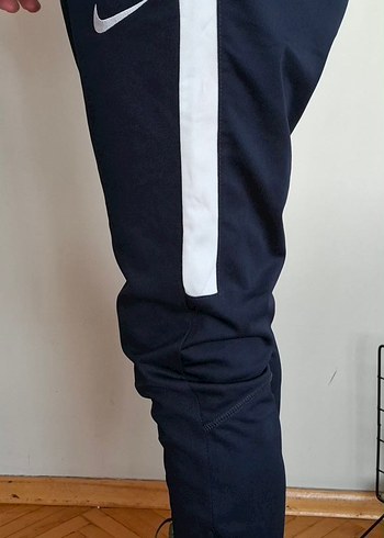 Nike Lacivert Dar Kesim Eşofman - Görsel 3