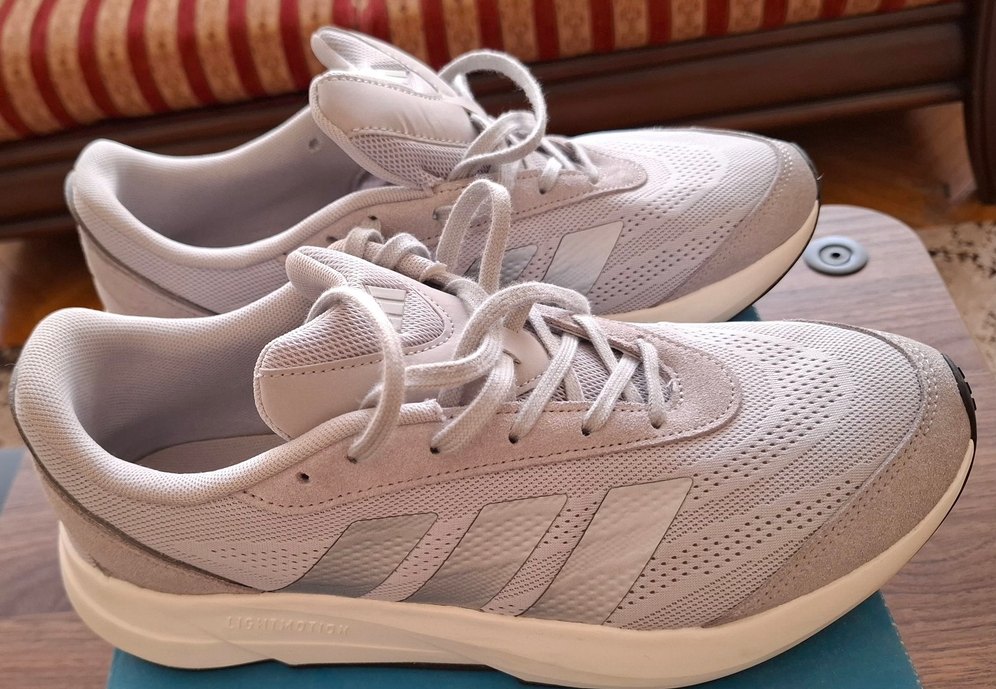 Adidas Orijinal 44 numara Spor Ayakkabı - Görsel 3