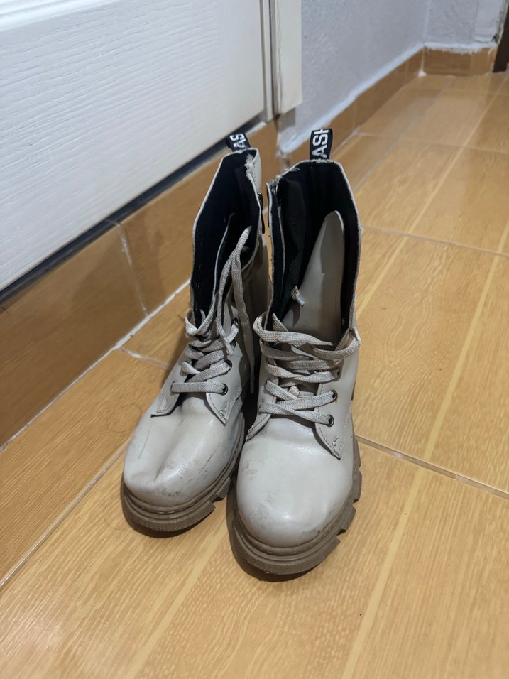 Krem Deri Tokalı Street Style Bot - Görsel 2