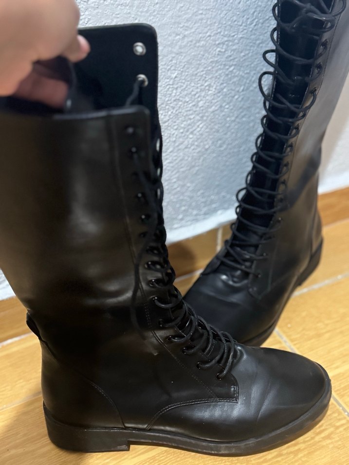 Siyah Deri Bağcıklı Gotik Stiletto Çizme - Görsel 3