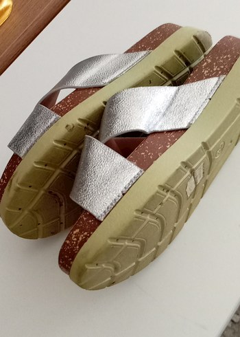 Gümüş Kadın Dolgu Topuklu Terlik - Görsel 3