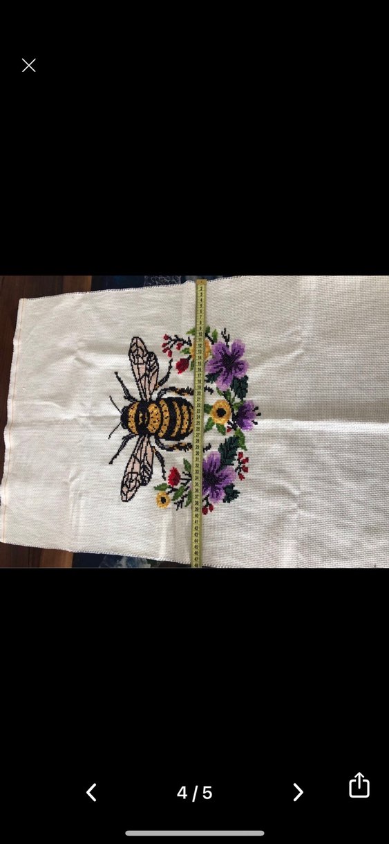 Çiçeklerle Arı Nakış Deseni - Görsel 2