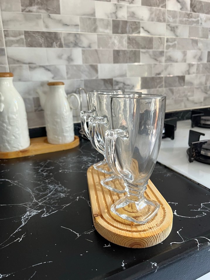 Bej Ahşap Tepside Parlak Cam Bardak Seti - Görsel 4