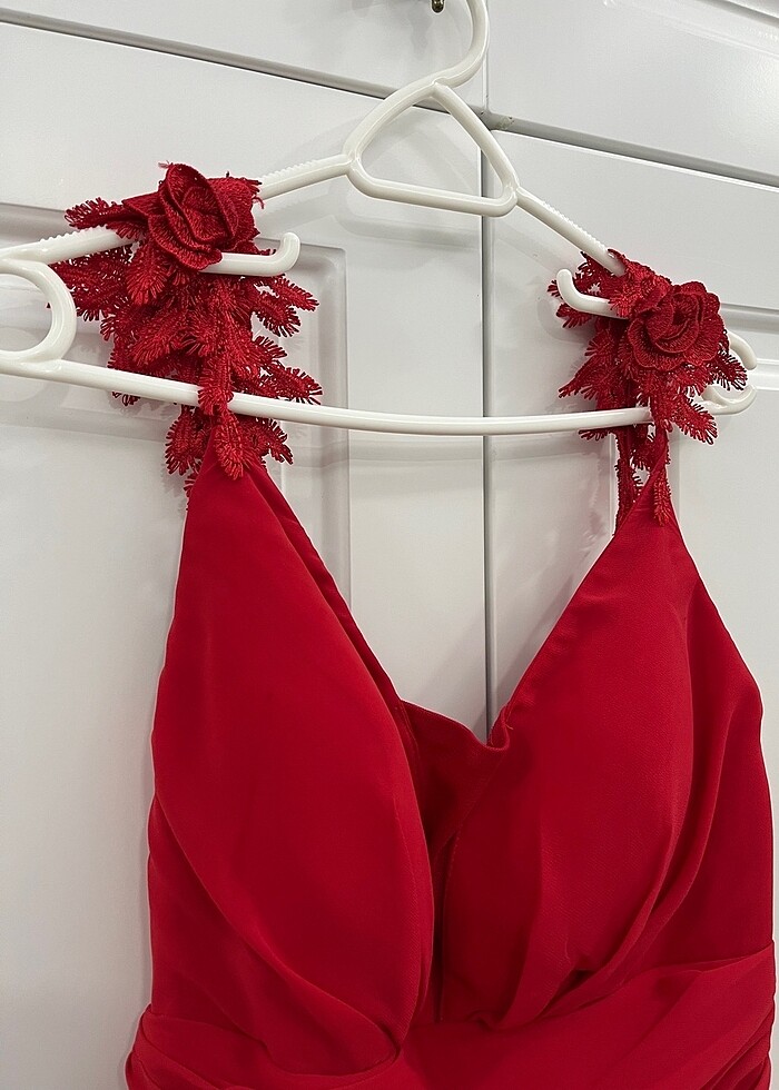 Kırmızı elbise satılık - Görsel 2