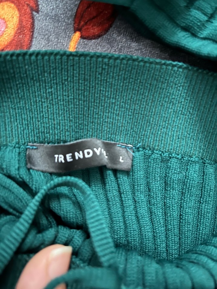 Uzun Kollu Yeşil Triko takım - Görsel 3