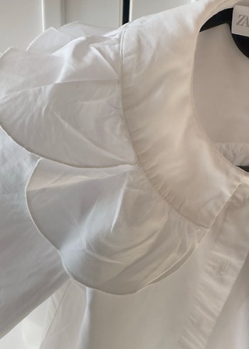 Kız Çocuk Beyaz Pamuklu Fırfırlı Gömlek - Görsel 3