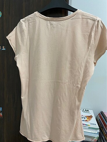 m Beden ten rengi Renk calvin klein tshirt