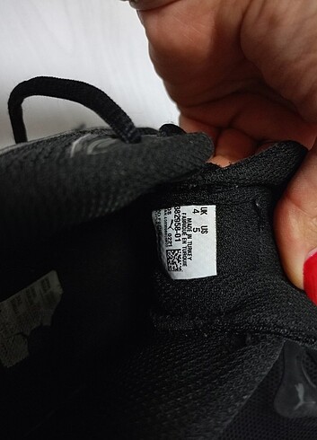 37 Beden siyah Renk Puma spor ayakkabı