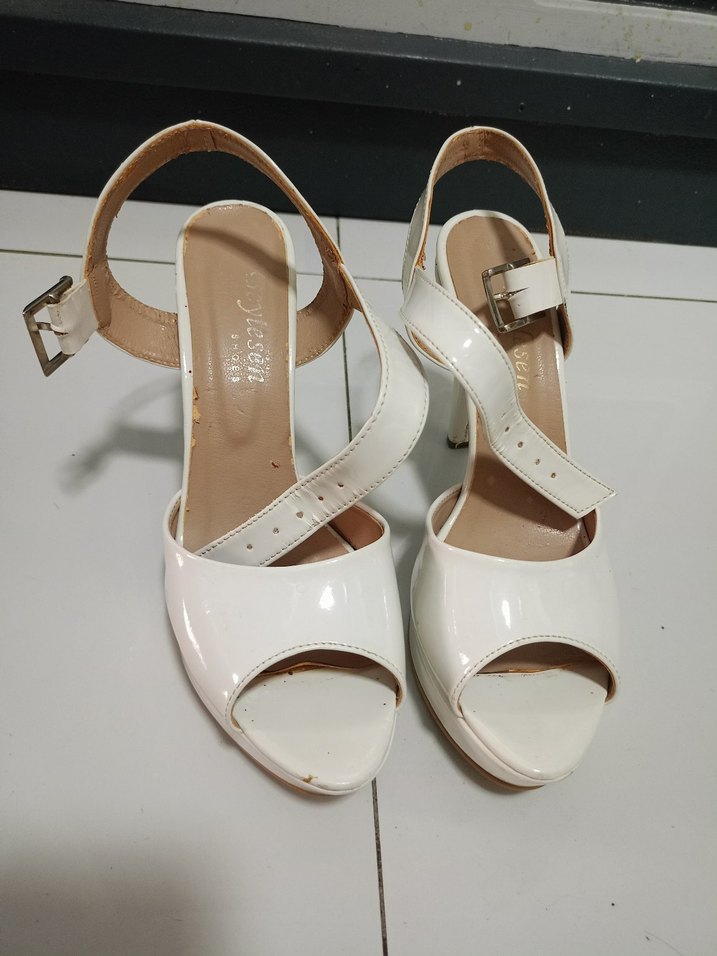 Beyaz Tokalı Platform Stiletto Kadın Ayakkabı - Görsel 4