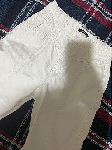 Beyaz pantolon TRENDYOLMİLLA
