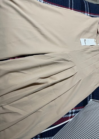 Diğer Kadın Bej Pilili Midi Kumaş Pantolon