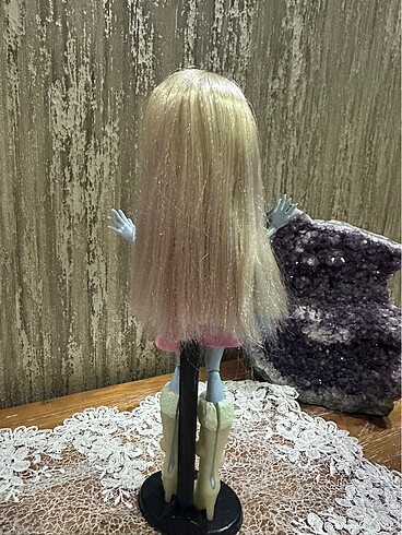 Beden Monster High Basic Abbey