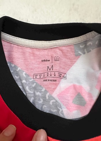 m Beden Renkli Baskılı adidas