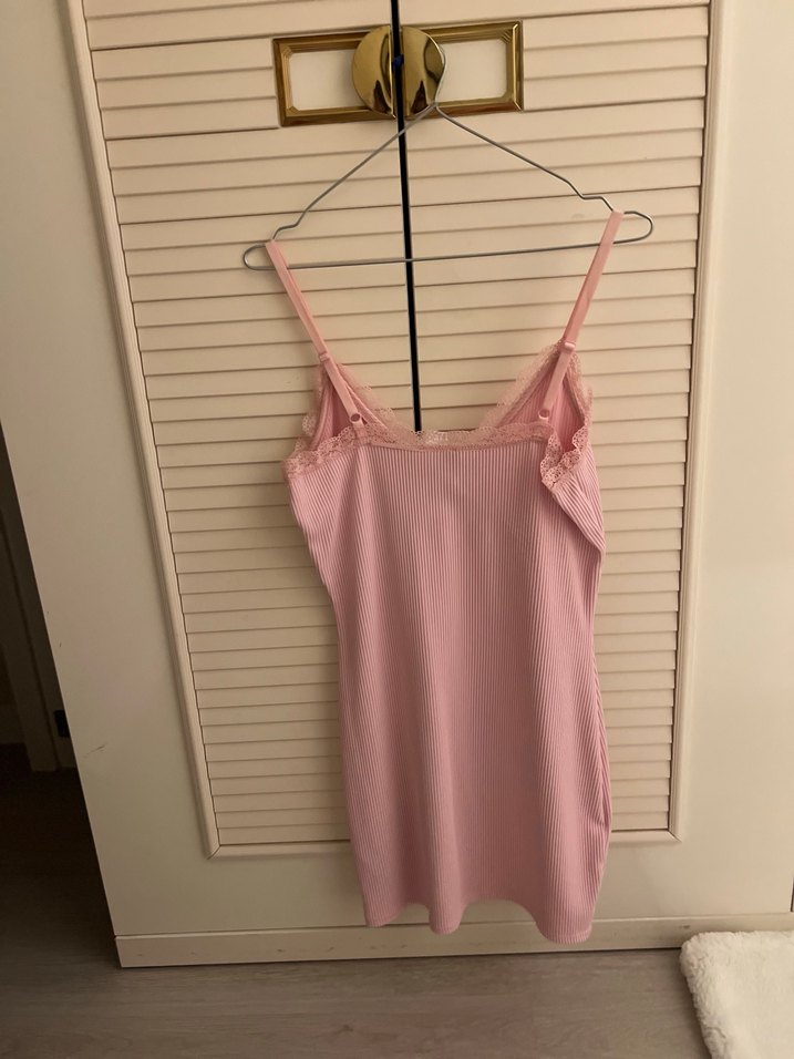 Pembe İnce Askılı Midi Kadın Gecelik - Görsel 3