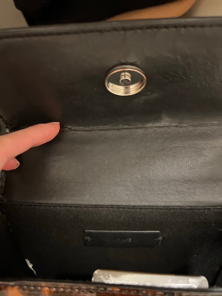 Zincir Detaylı Kahverengi Yılan Derisi Desenli Çanta - Görsel 3