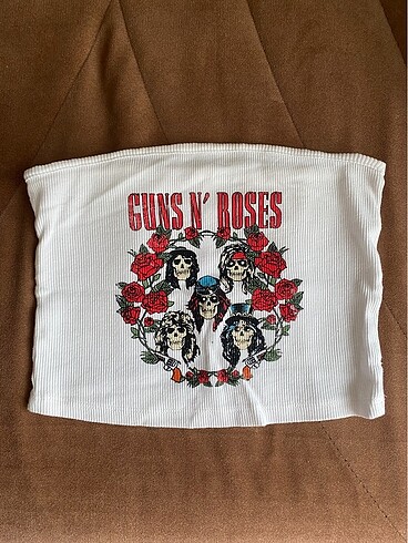 Guns N Roses büstiyer