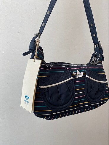  Beden adidas kol çantası