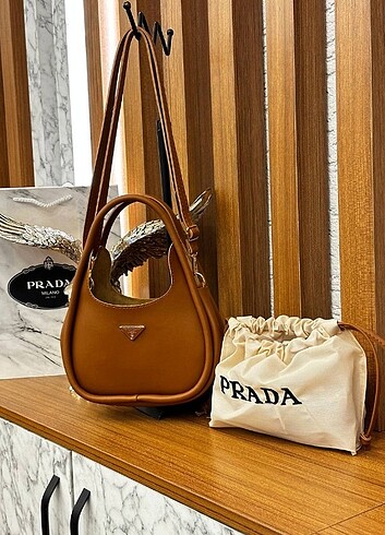 PRADA çanta 