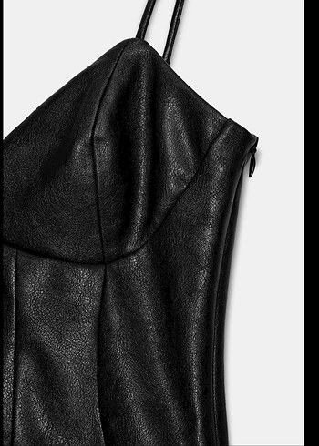 Siyah Deri Mini Fırfırlı Gösterişli Elbise - Görsel 3