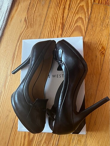 Nine West Ninewest siyah topuklu püskül detaylı ayakkabı