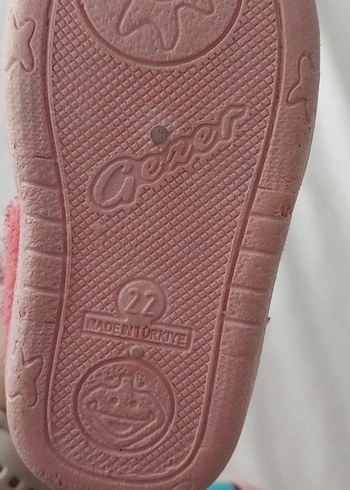 Kız Çocuk Renkli Nakışlı Sıcak Ev Terliği - Görsel 3