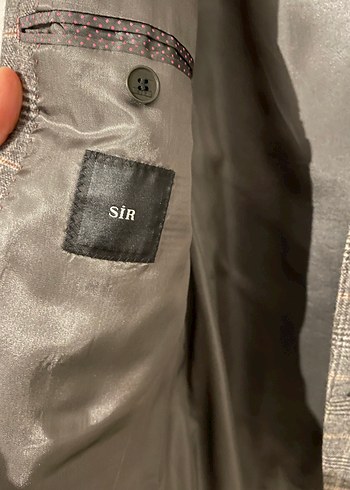 Erkek Gri Düğmeli Klasik Kesim Takım Elbise - Görsel 4