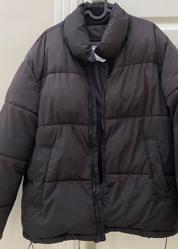 Siyah Fermuarlı Erkek Kışlık Mont Bershka marka - Görsel 2