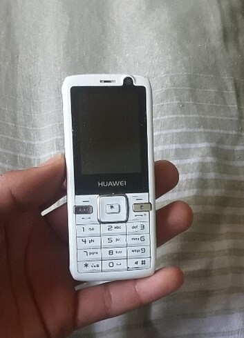 Huwai tuşlu telefon