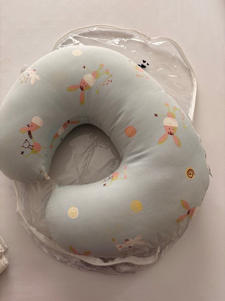 Desenli Gri Emzirme ve Hamilelik Yastığı - Görsel 2