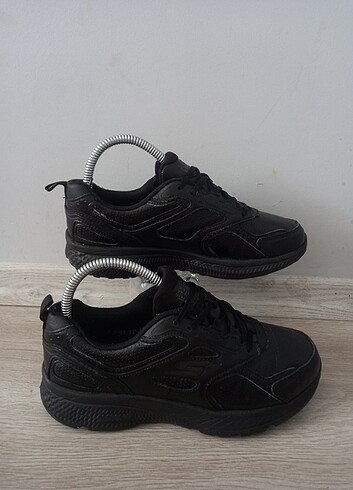 37,5 Beden Skechers