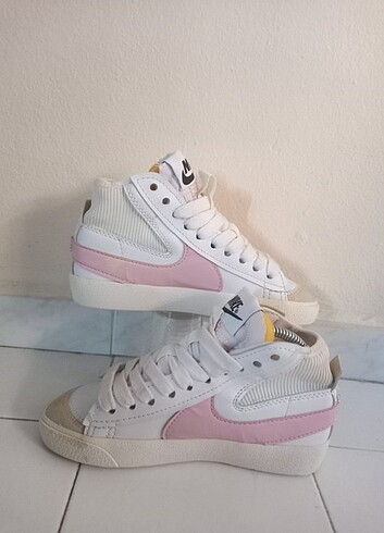 37 Beden beyaz Renk Nike blazer