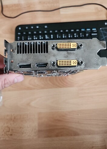 Beden Zotac GTS450 AÇIKLAMA