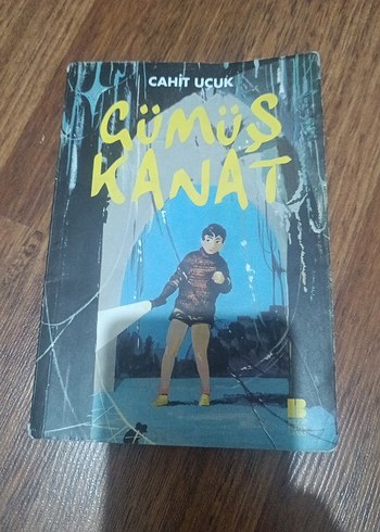 Gümüş Kanat - Cahit Uçuk