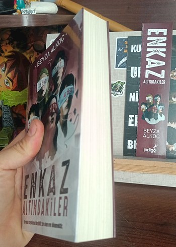  Beden Enkaz Altındakiler - Beyza Alkoç (poster ve ayraç)