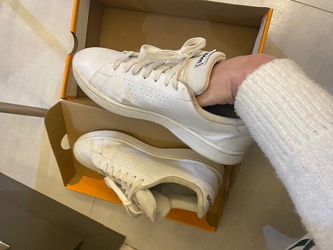 42 Beden adidas spor ayakkabı