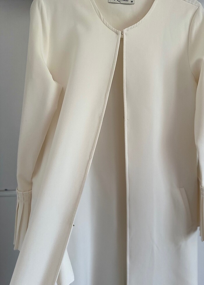 Ekru renk şık ceket - Görsel 4