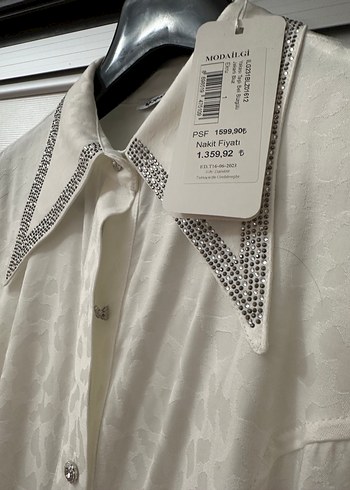 Moda ilgi etiketli parlak Beyaz Düğmeli jakar kumaş Kadın Gömle - Görsel 5