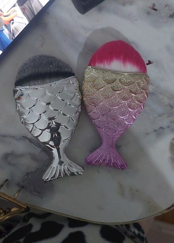 Renkli Balık Kuyruğu Makyaj Fırçaları - Görsel 3