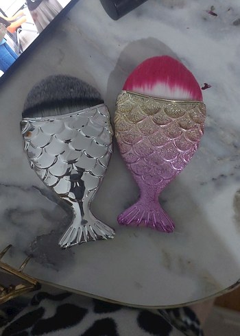 Renkli Balık Kuyruğu Makyaj Fırçaları - Görsel 4