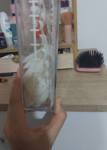 Mavi ve Siyah Desenli Beyaz Tırnak Süsleri - Görsel 4