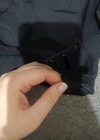 Siyah V Yakalı Kolsuz Kadın Tulum - Görsel 4