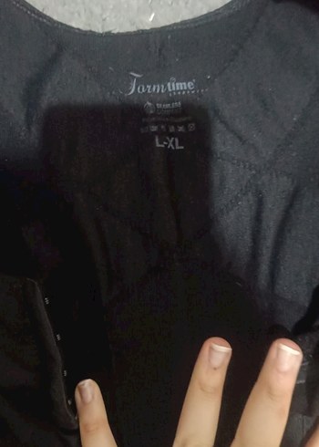 Siyah V Yakalı Kolsuz Kadın Tulum - Görsel 3