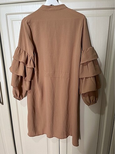 40 Beden Meril 40 beden kolları fırfırlı camel tunik