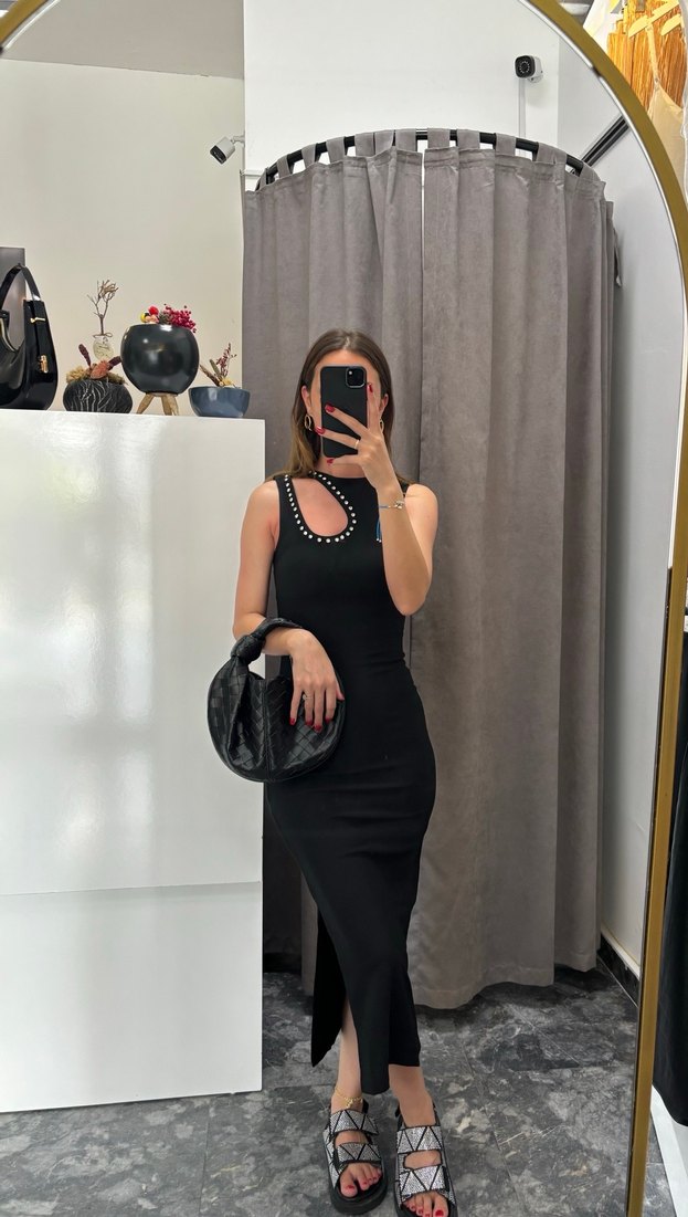 Siyah V Yaka Kemerli Uzun Deri Elbise - Görsel 2