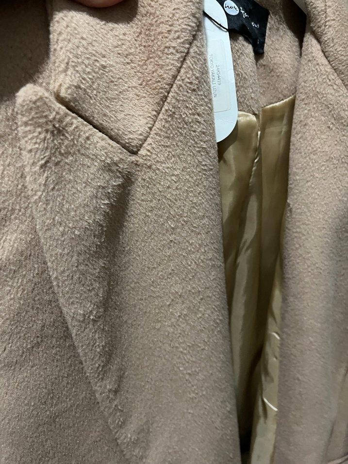 Bej Düğmeli Kadın Uzun Kaban - Görsel 3