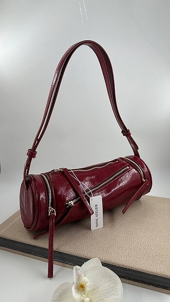 Manu Atalier Multi Zipped Cylinder Çanta